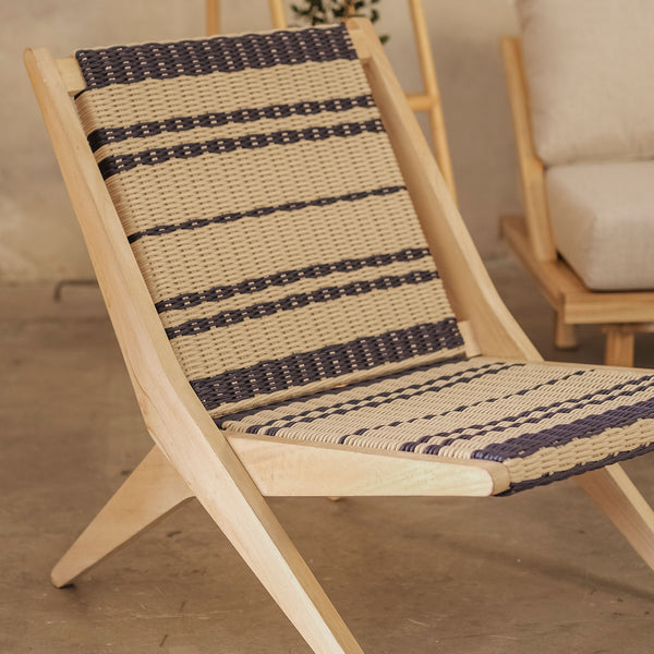 Lipat Folded Lounge Chair