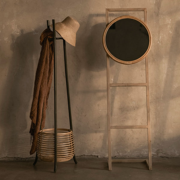 Noto Hanger & Mirror